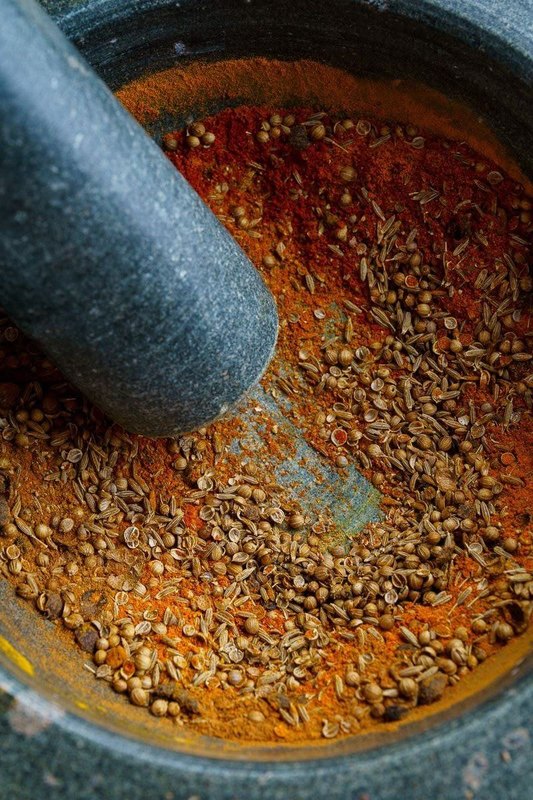 Stone grinding spices